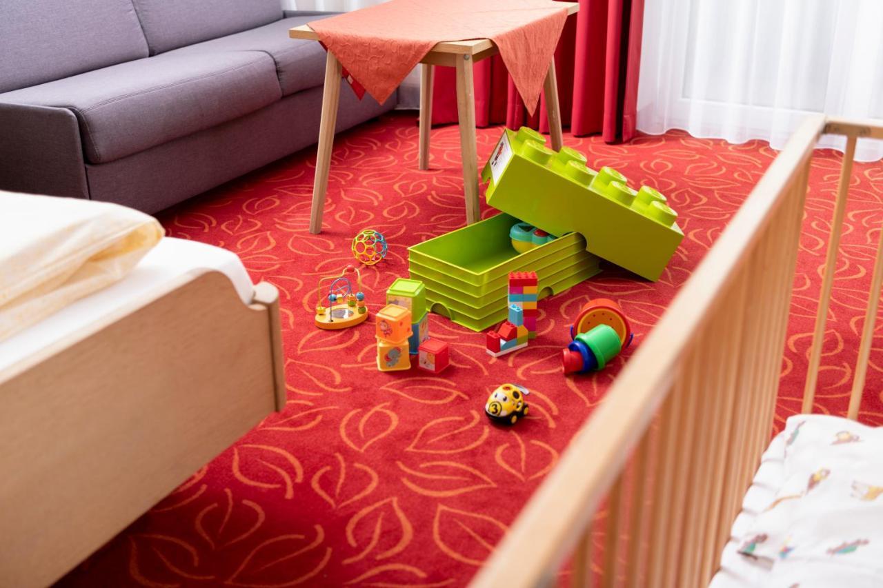 Familienhotel Central Sankt Johann in Tirol Buitenkant foto