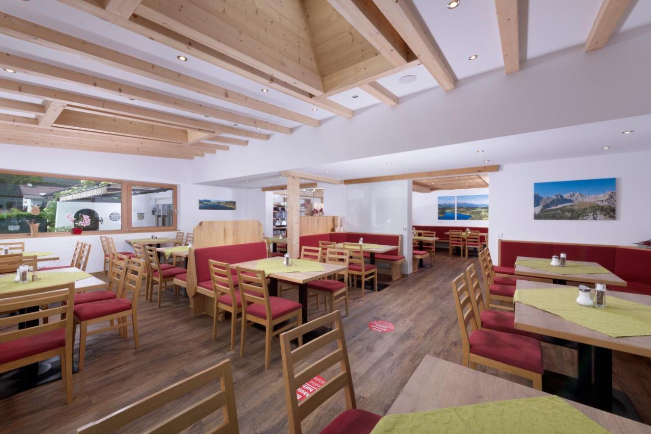 Familienhotel Central Sankt Johann in Tirol Buitenkant foto