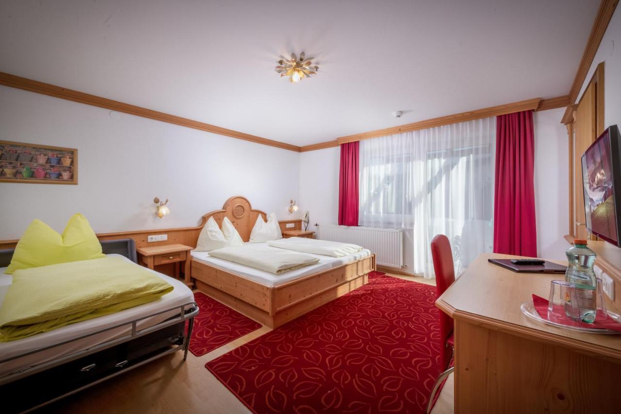 Familienhotel Central Sankt Johann in Tirol Buitenkant foto