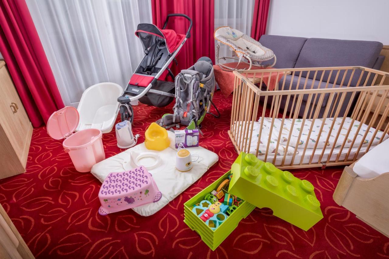 Familienhotel Central Sankt Johann in Tirol Buitenkant foto