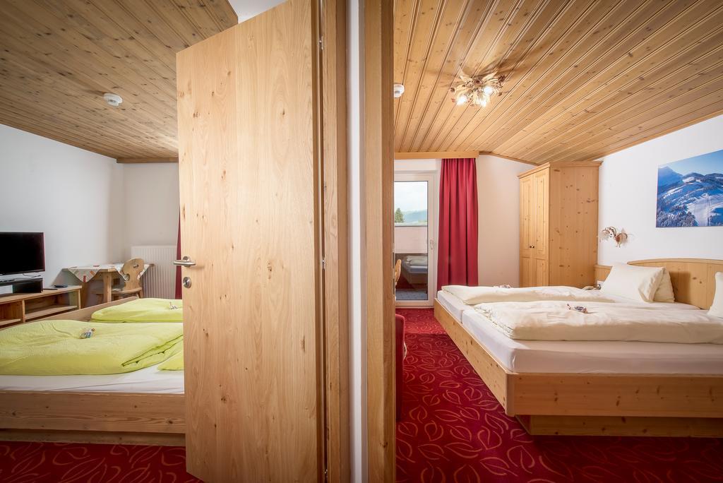 Familienhotel Central Sankt Johann in Tirol Buitenkant foto